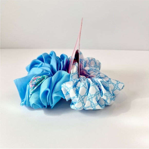Lilly Pulitzer Oversized Scrunchie Set in Soleil It On Me and Frenchie Blue - Picture 8 of 12